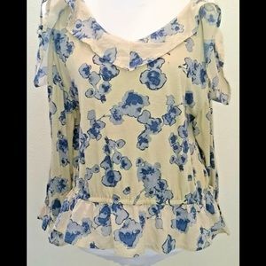 Lucky brand Open Arm Ruffly Blouse Size Small